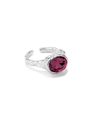 RY000183 Radiant TEXTURES Ring: Boldness in Every Detail