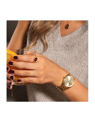 RY000186 Radiant TEXTURES Ring: Dazzle with Boldness
