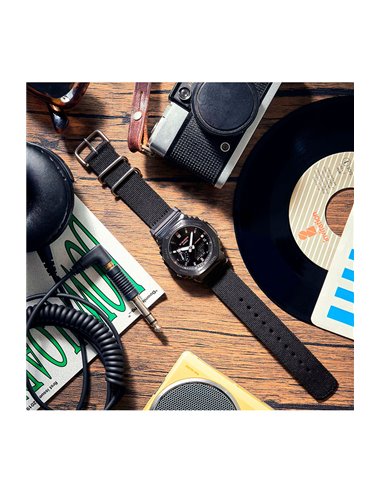 Reloj Casio GM-2100CB-1AER G-SHOCK Utility Metal Negro Correa de Tela