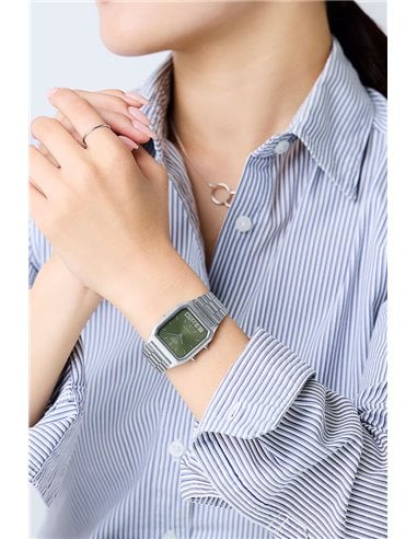Casio AQ-230A-3AMQYES: Reloj digital vintage renovado en verde
