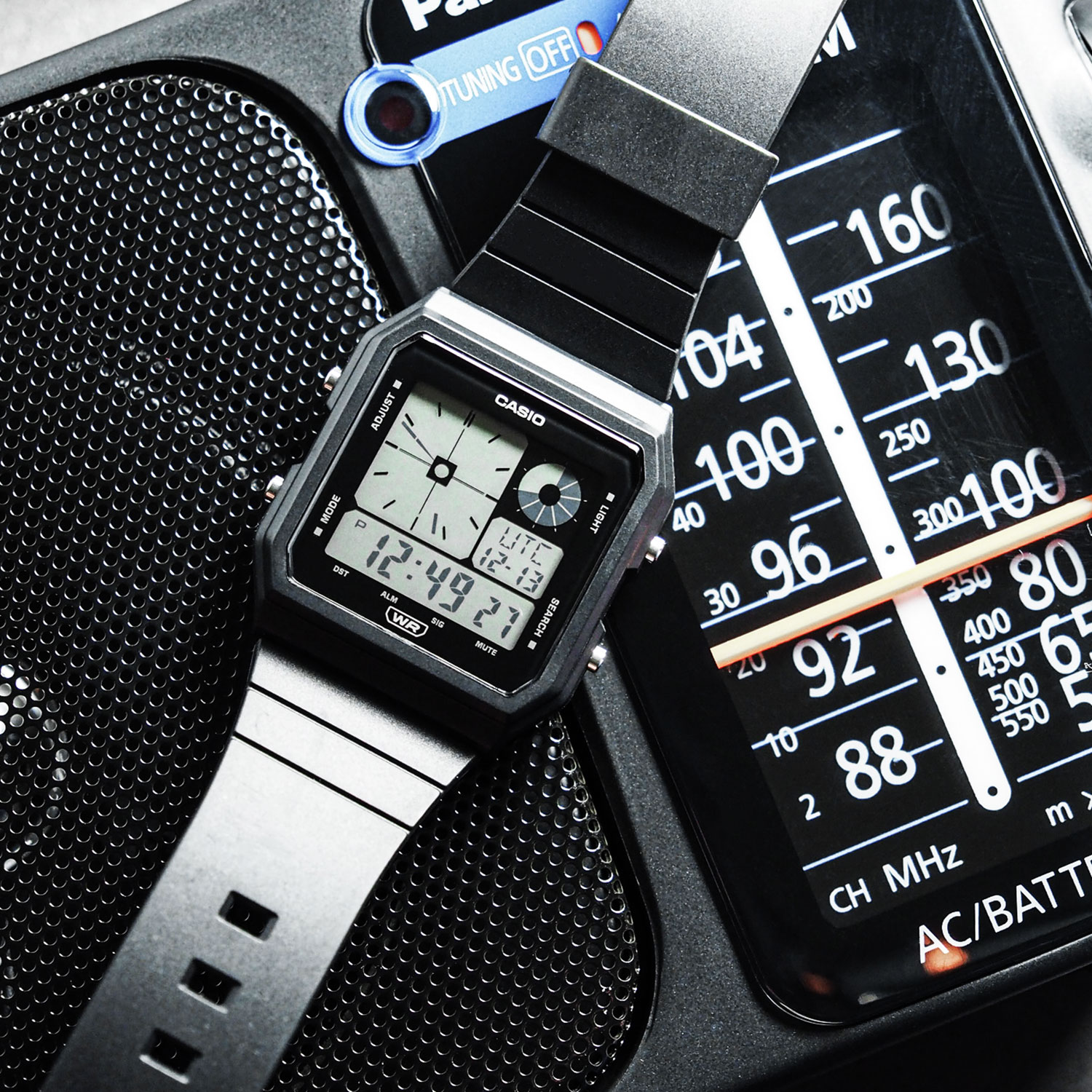 ¿Buscas un Reloj Retro Barato? Casio LF-20W-1AEF Tiene Todo lo que Necesitas