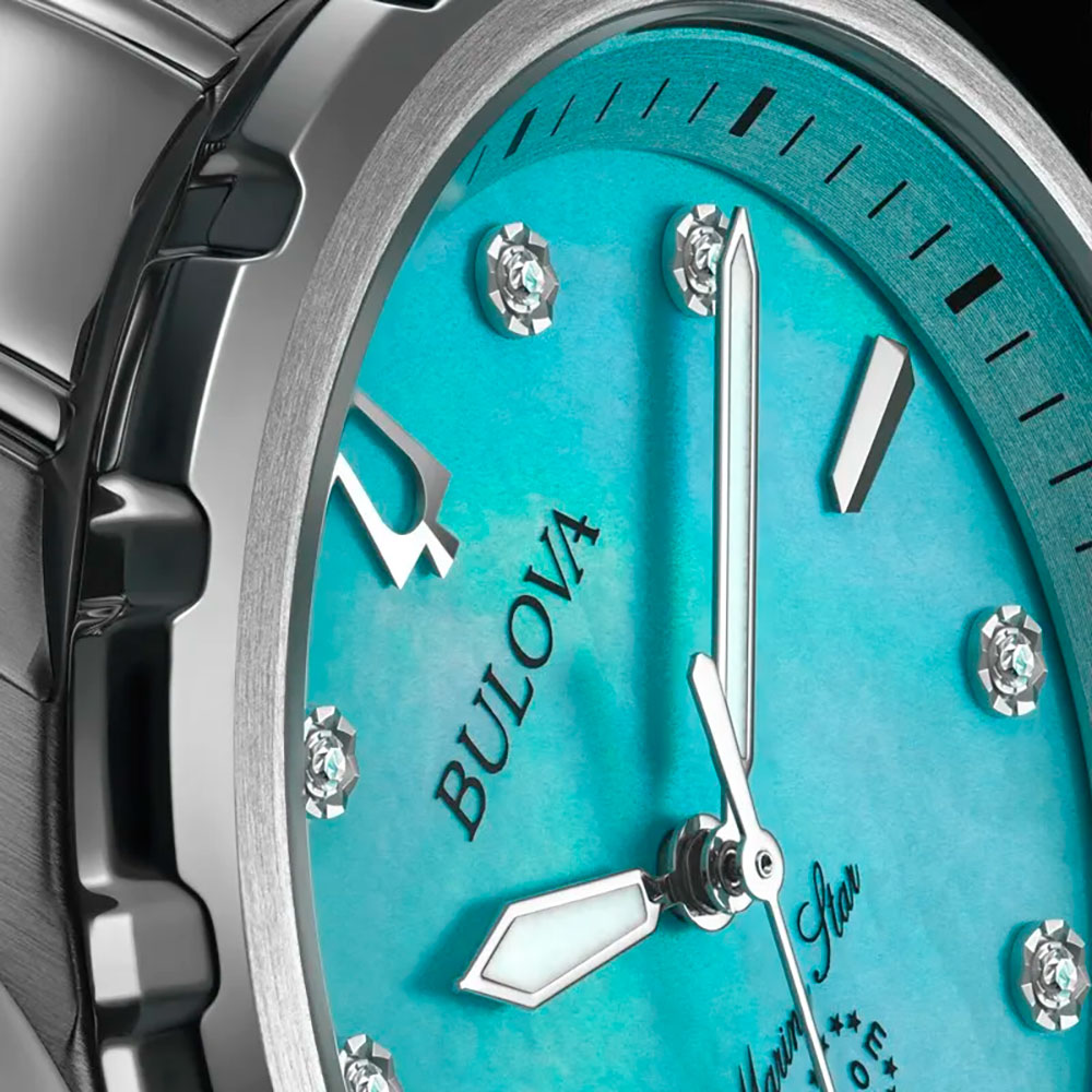 Bulova con Diamantes en la Esfera