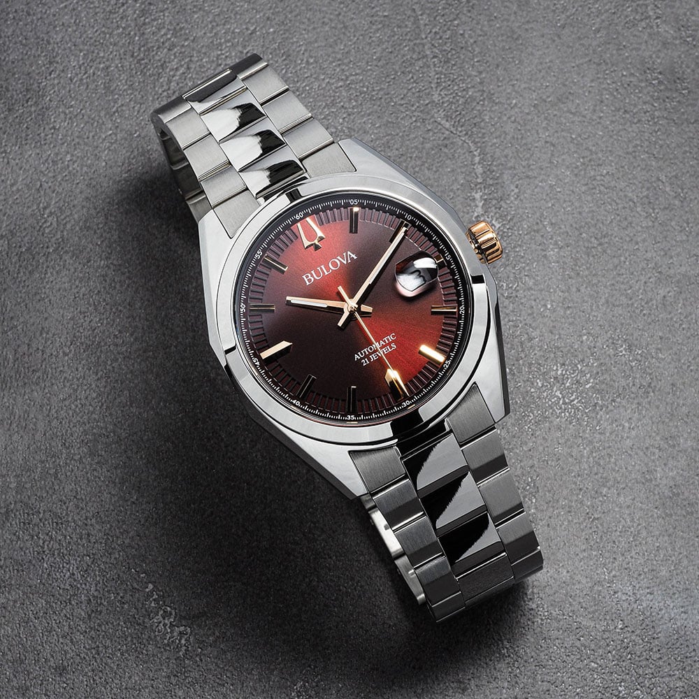 Bulova Kalenderuhr mit Lupe