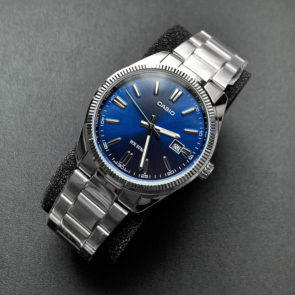 Detalhe do relógio Casio Blue