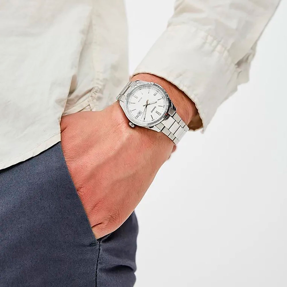 Détail de la montre Casio série MTP