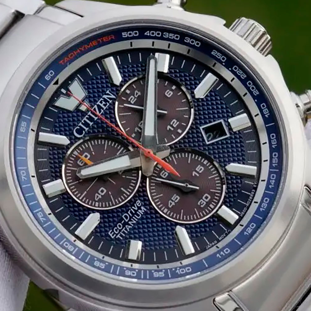 Détail de la montre Citizen Chrono Sport