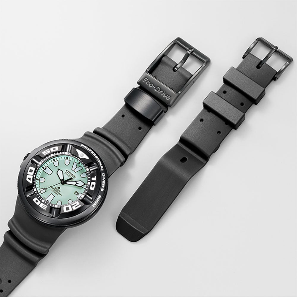 Citizen avec Bracelet en Résine Noire