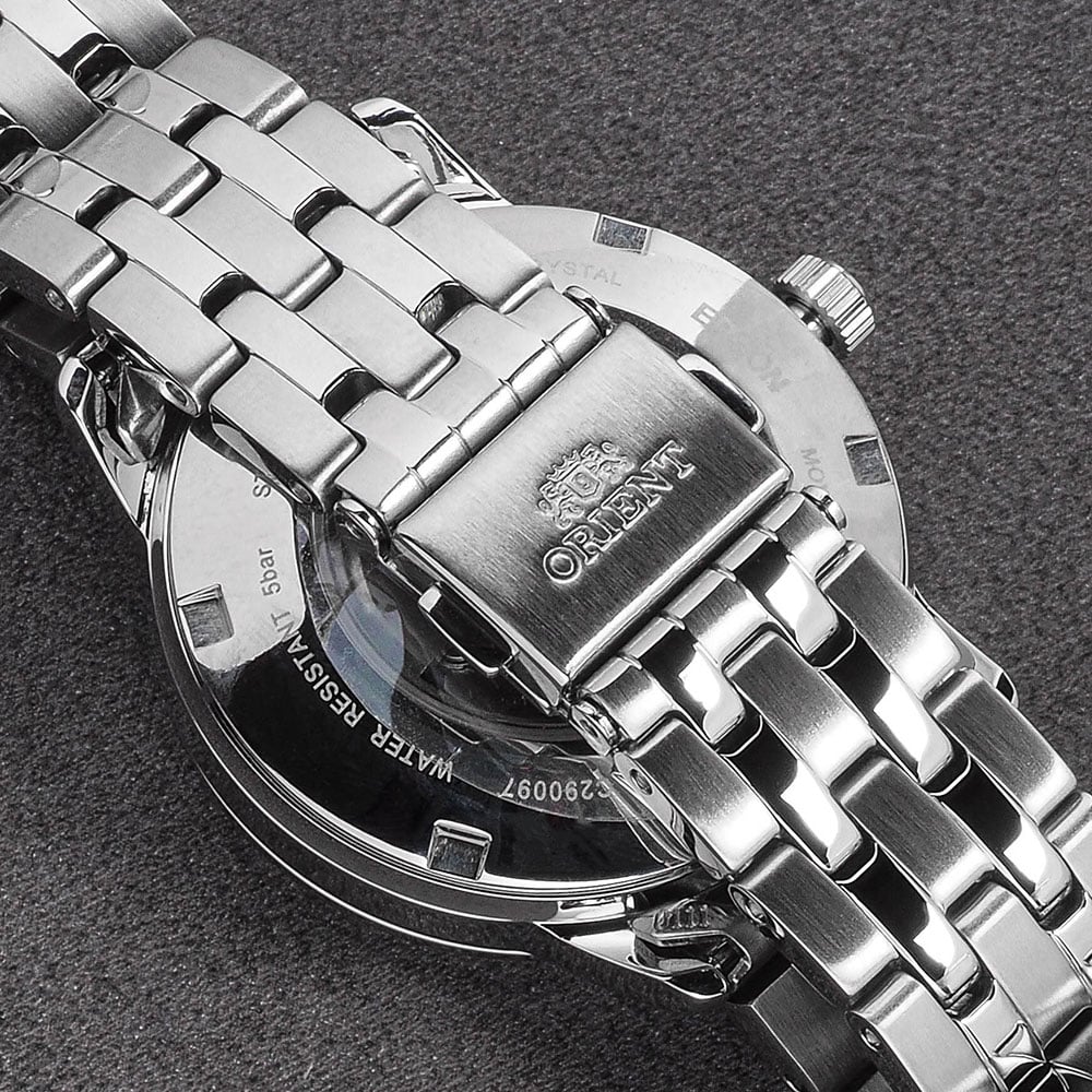 Bulova con Brazalete de Acero