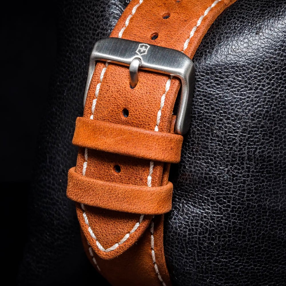 Detalles Reloj Victorinox Correa de Cuero
