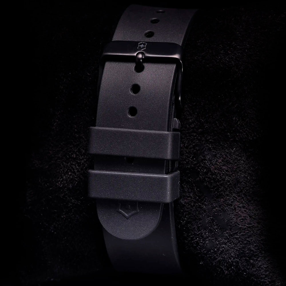 Detail Victorinox Armband