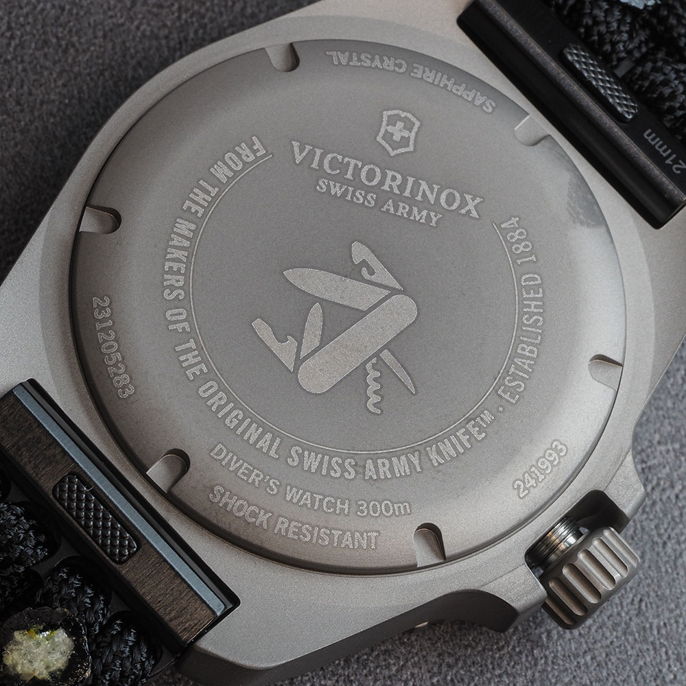 Victorinox avec une résistance à l'eau de 300 mètres